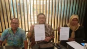 Anggota DPRD Sulsel Tanri Bangun Patta Saat Memberikan Keterangan Laoran Penipuan Calon Penerimaan Bintara Polri