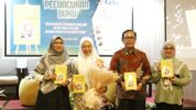Bunda PAUD Melinda Aksa Saat Menghadiri Peluncuran Buku Karya Adilah Wina Fitria