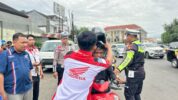 Asmo Sulsel Dukung Polres Gowa Gelar Teguran Simpatik, Kembali Bagikan Helm SNI Gratis